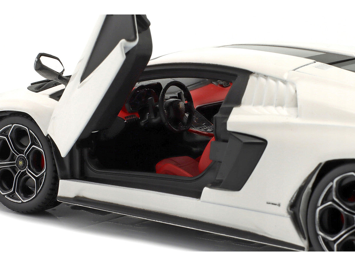 Lamborghini Countach LPI 800-4 White 1/24 Diecast Model Car by Bburago-2