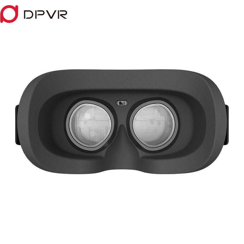 DPVR-Virtual-Reality-Headset-P1-Pro-4K-man-using